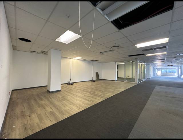 1,368M² OFFICE TO LET IN SANDTON CENTRAL
